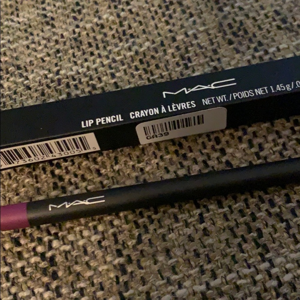 MAC Cosmetics lip pencil magenta NWT - Picture 2 of 6